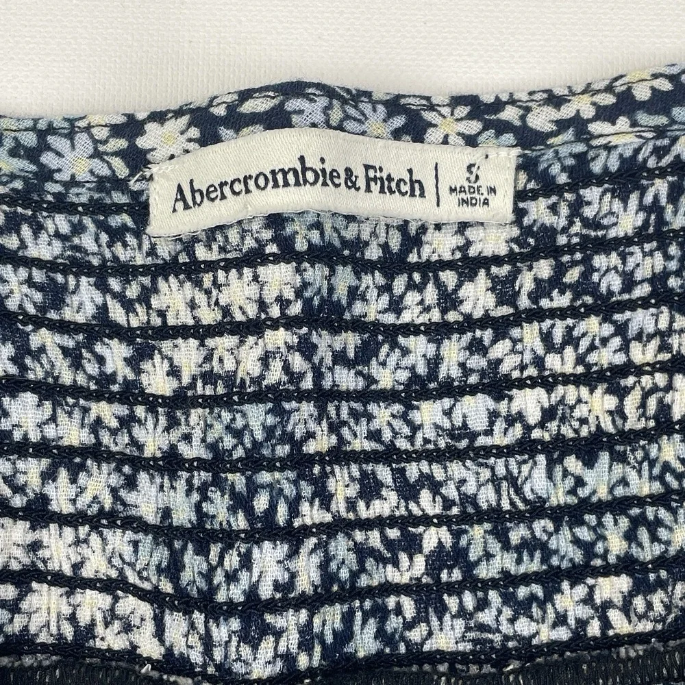 Abercrombie & Fitch Ditsy Floral Smocked Blouse Women's S Puff Sleeve Cropped
